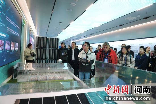 �D��ɰ�ý�w�˅��^��(n��i)�l(xi��ng)�h�r(n��ng)���b��@�����ь� �z