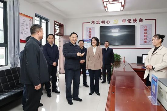 ��10��27����ʡί��ӛ������۳��h�����(zh��n)Ҧ����^(q��)��������h�T�ɲ��;���������v�h�Ķ�ʮ������ȫ��������ӛ�� ���� �z