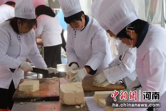 �N���������������������e �z