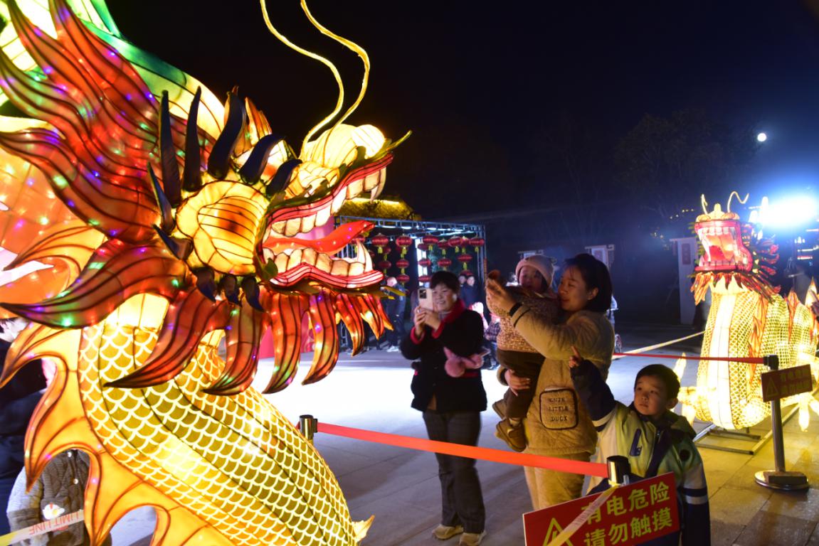 ���i �p���� 轿hԪ��ҹ�������